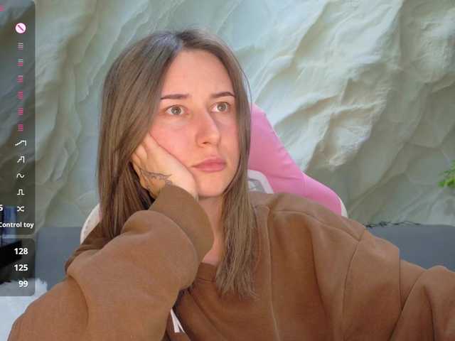 Alisa21-1 live cam on BongaCams