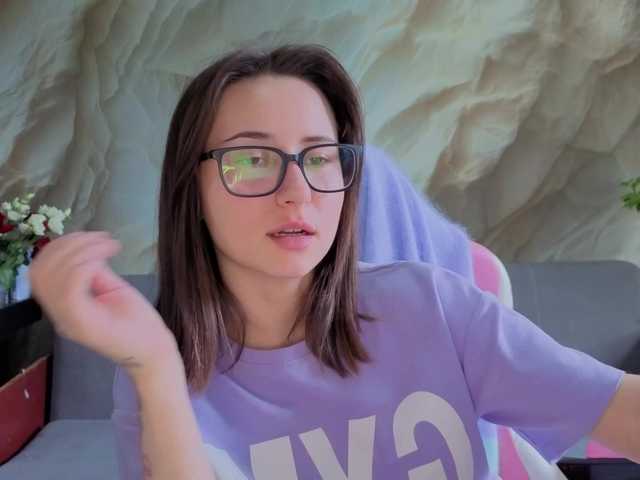 Alisa21-1 live cam on BongaCams