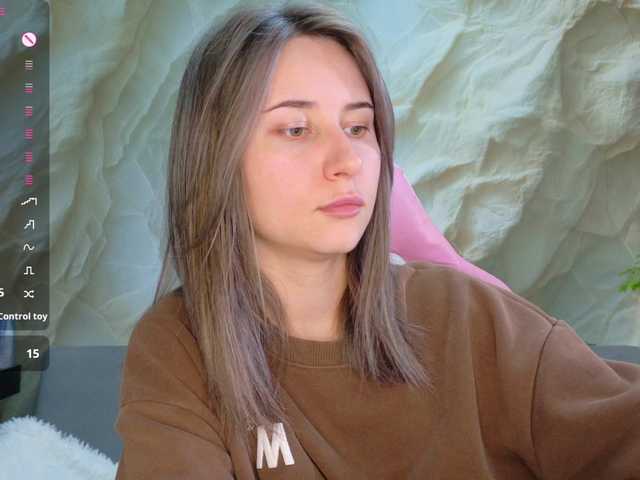 Alisa21-1 live cam on BongaCams