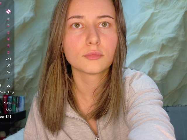 Alisa21-1 live cam on BongaCams
