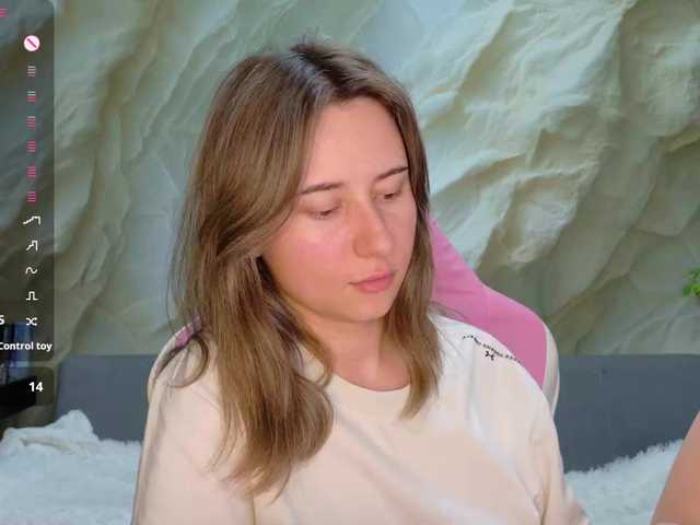 Alisa21-1 live cam on BongaCams