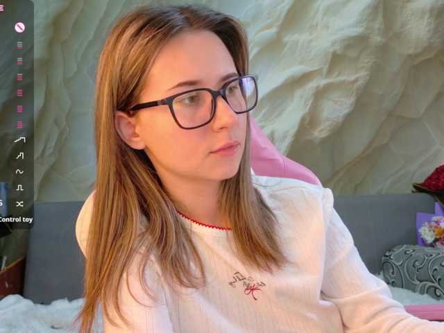 Alisa21-1 live cam on BongaCams