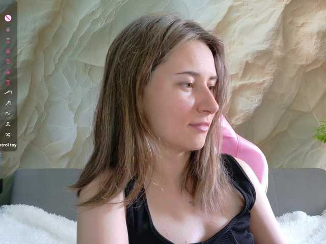 Alisa21-1 live cam on BongaCams