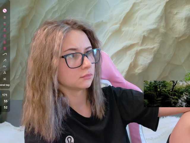 Alisa21-1 live webcam show