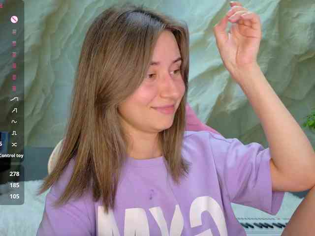 Alisa21-1 Live Webcam on BongaCams