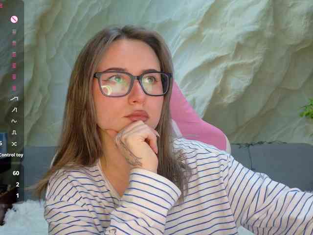 Alisa21-1 Live Webcam on BongaCams