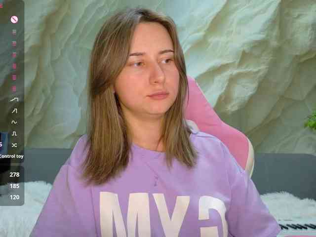 Alisa21-1 Live Webcam on BongaCams