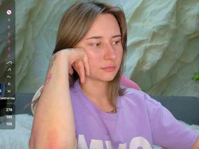 Alisa21-1 Live Webcam on BongaCams