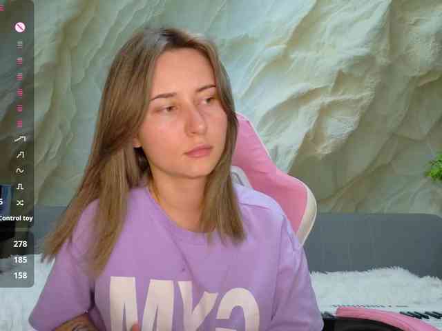 Alisa21-1 Live Webcam on BongaCams