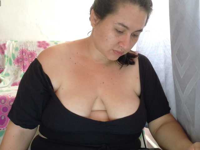 victoria121 live cam on BongaCams