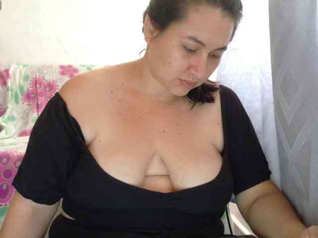 victoria121 webcam