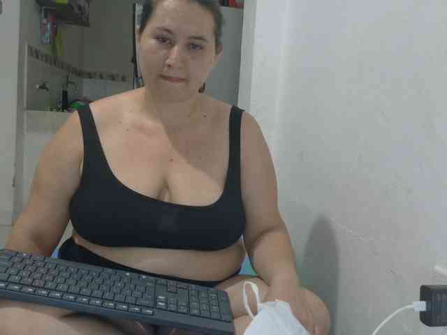 victoria121 webcam