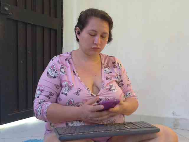 victoria121 webcam