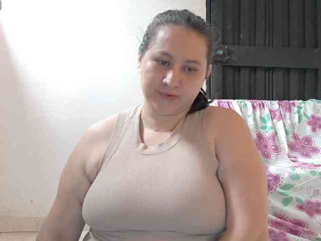 victoria121 webcam