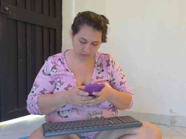 victoria121 webcam