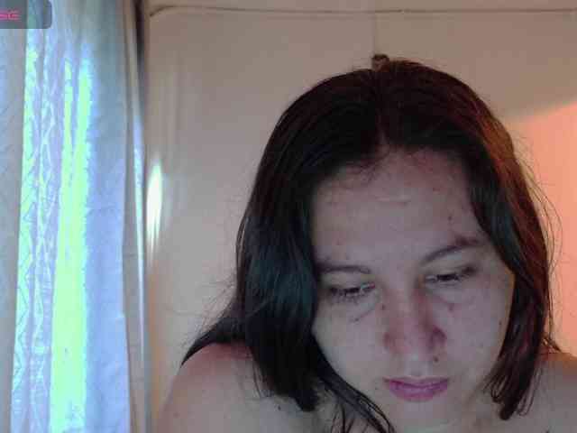 victoria121 webcam