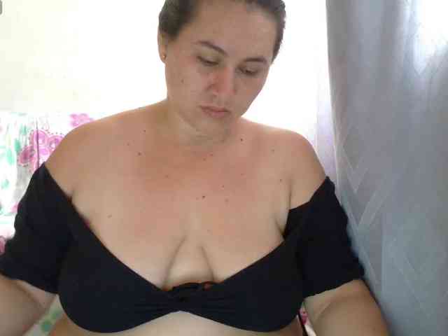 victoria121 webcam