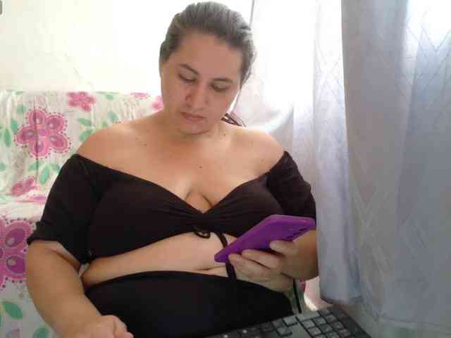 victoria121 webcam