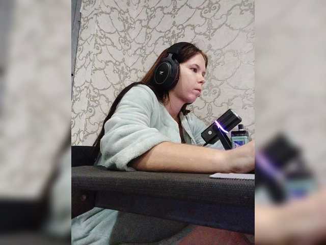 Kisa-malaya live cam on BongaCams