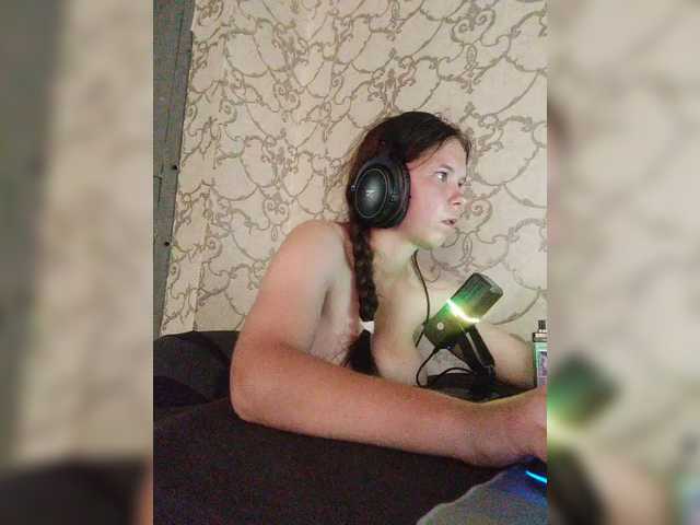 Kisa-malaya live cam on BongaCams