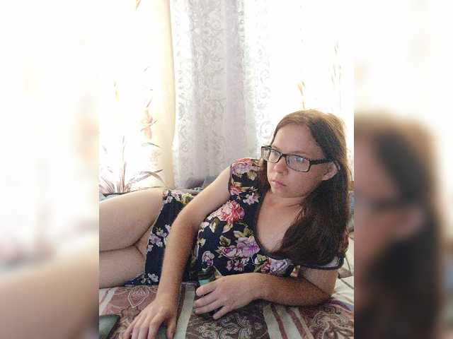 Kisa-malaya live cam on BongaCams
