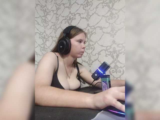 Kisa-malaya live cam on BongaCams