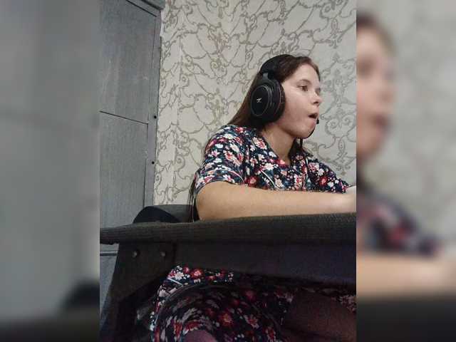 Kisa-malaya live cam on BongaCams