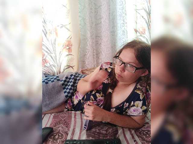 Kisa-malaya live cam on BongaCams