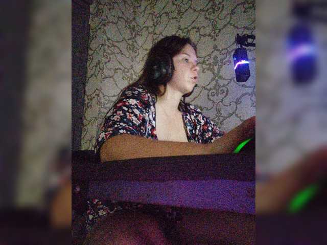 Kisa-malaya live cam on BongaCams