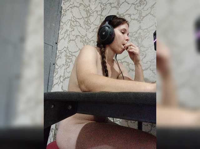Kisa-malaya live cam on BongaCams