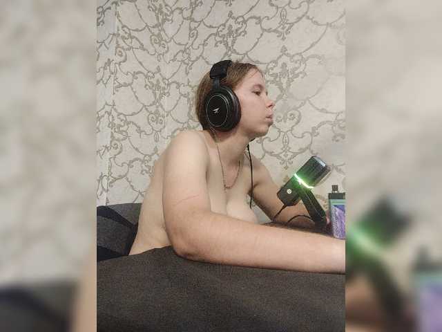 Kisa-malaya live cam on BongaCams