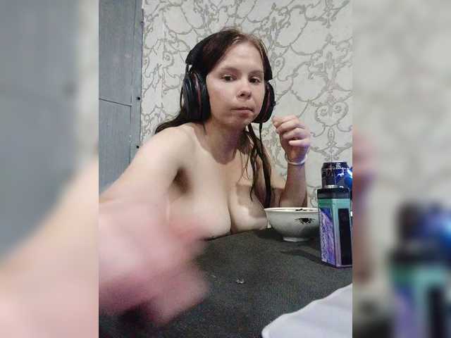 Kisa-malaya live cam on BongaCams