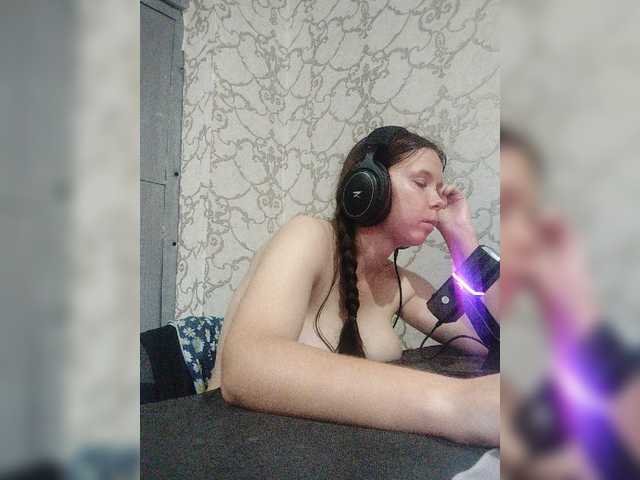 Kisa-malaya live cam on BongaCams