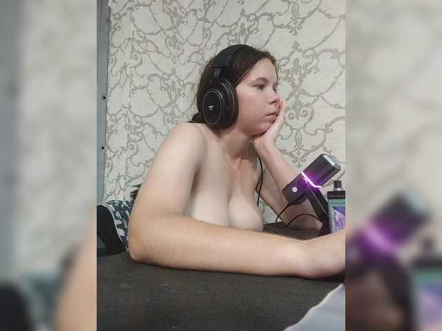 Kisa-malaya live cam on BongaCams