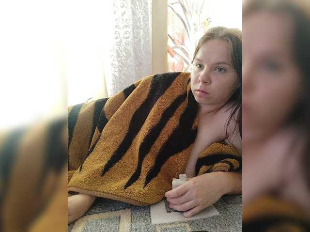 Kisa-malaya live cam on BongaCams