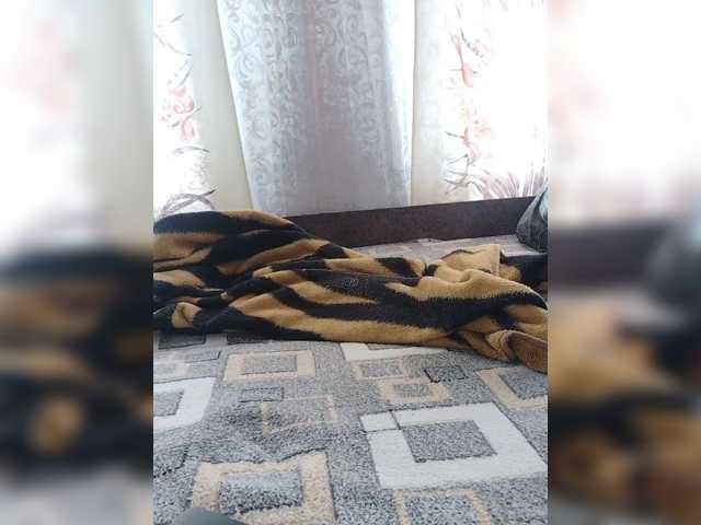 Kisa-malaya live cam on BongaCams