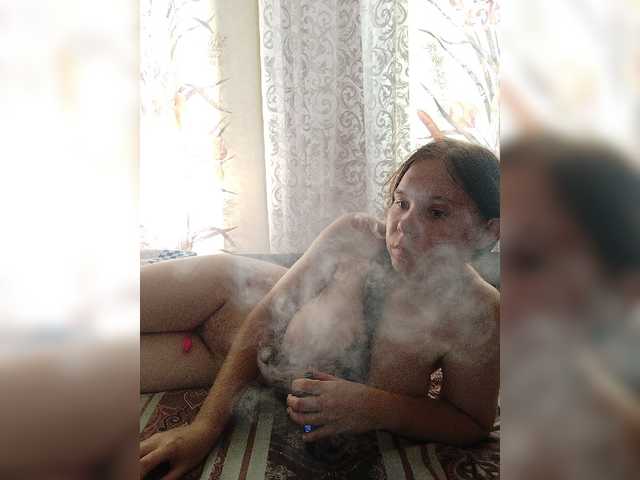 Kisa-malaya live cam on BongaCams