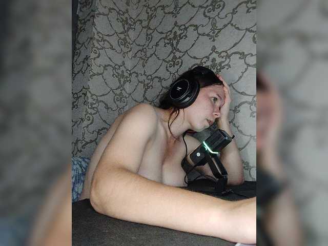 Kisa-malaya live cam on BongaCams
