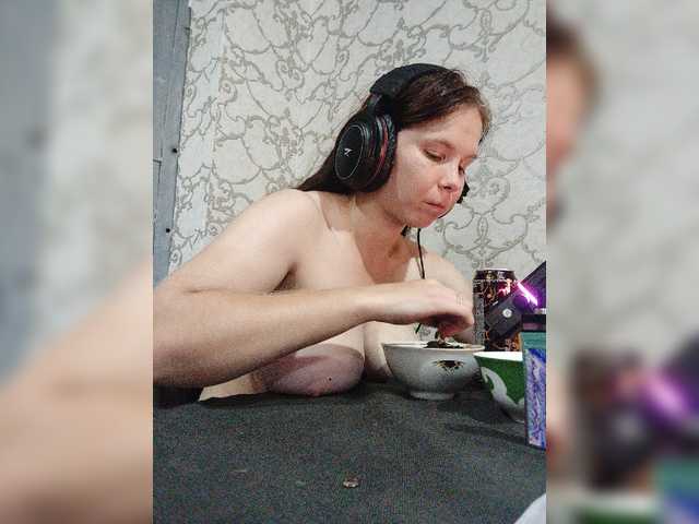 Kisa-malaya live cam on BongaCams