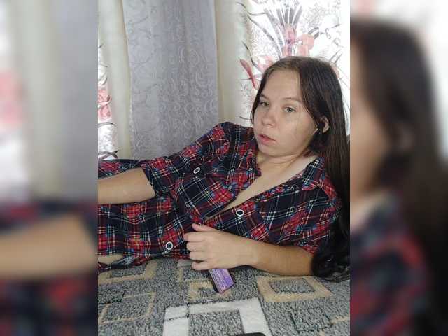 Kisa-malaya live cam on BongaCams