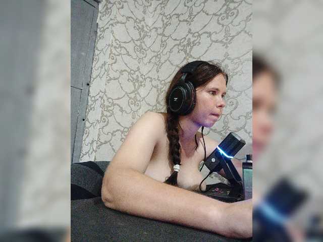 Kisa-malaya live cam on BongaCams
