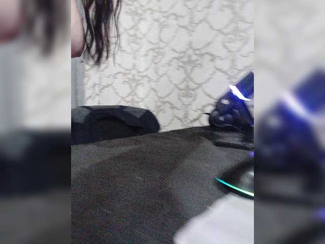 Kisa-malaya live cam on BongaCams