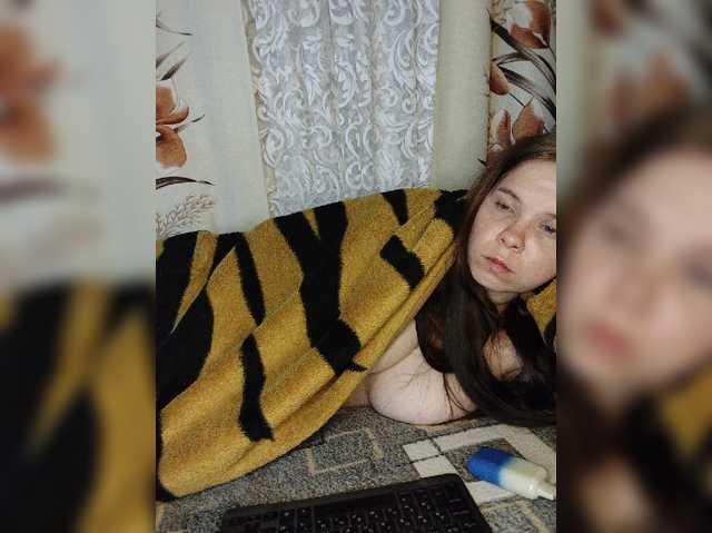 Kisa-malaya live cam on BongaCams