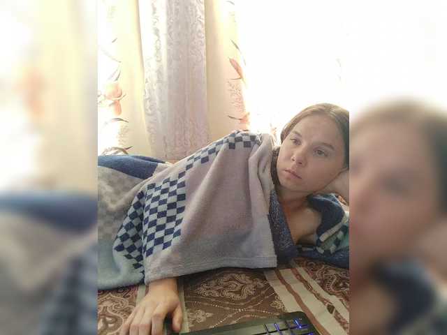 Kisa-malaya live cam on BongaCams