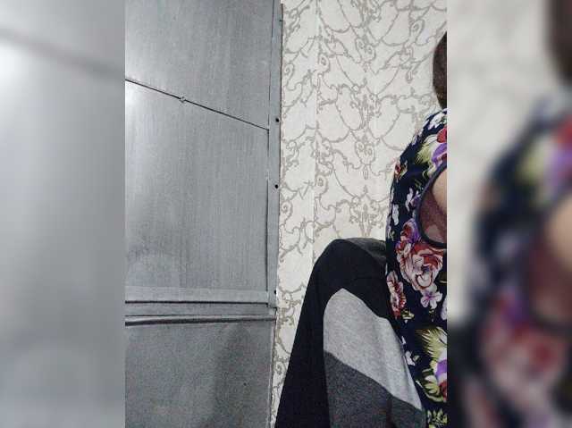 Kisa-malaya live cam on BongaCams