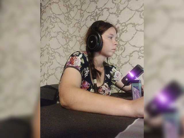 Kisa-malaya live cam on BongaCams
