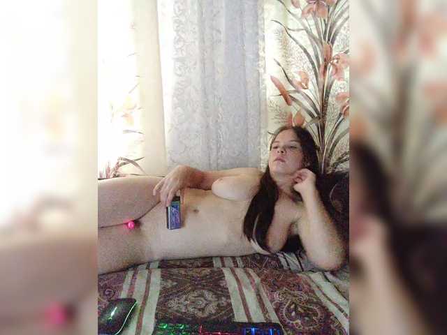 Kisa-malaya live cam on BongaCams