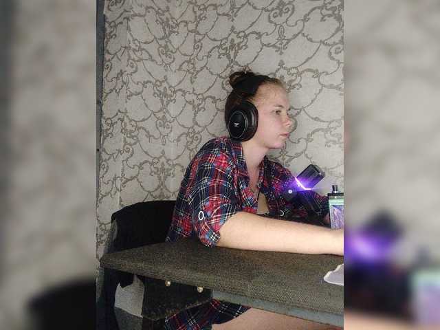 Kisa-malaya live cam on BongaCams