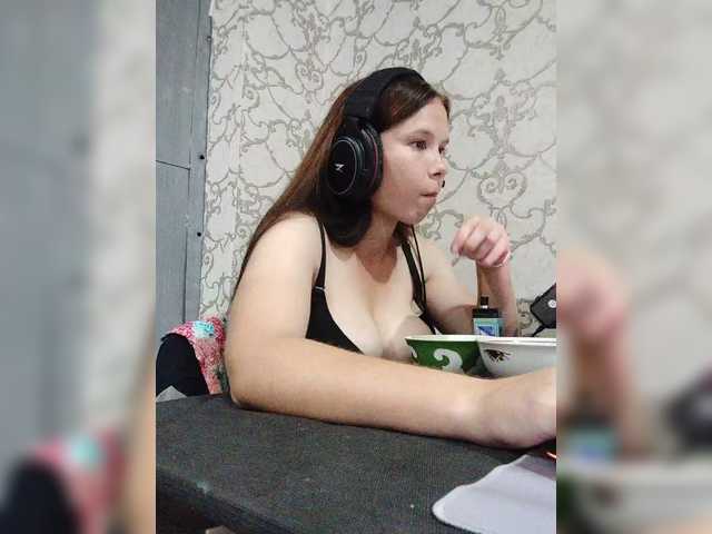 Kisa-malaya live cam on BongaCams