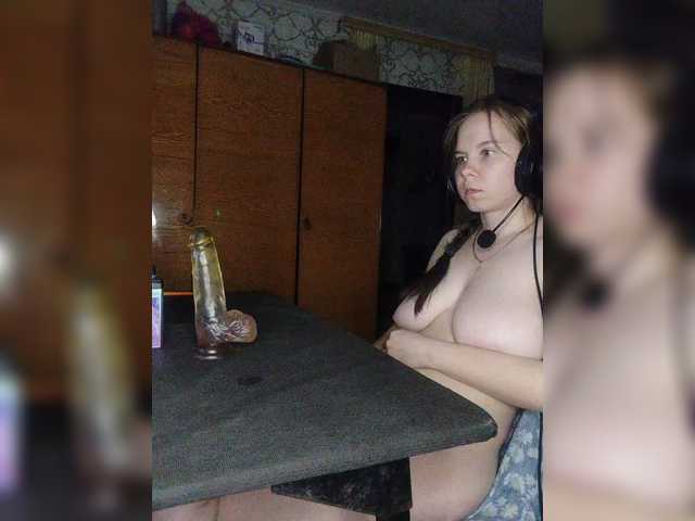 Kisa-malaya's BongaCams show and profile